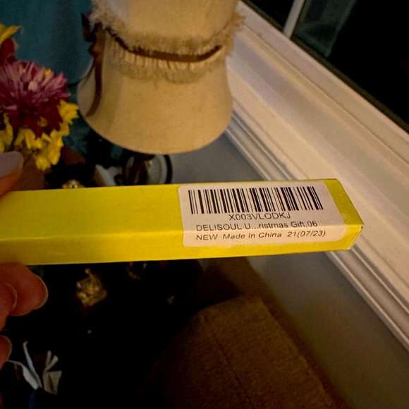 UV Neon Liquid Eyeliner, Glow Brightly, Waterproof Smudge-proof Fluorescent Body - Picture 8 of 8